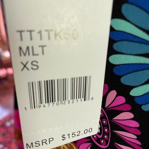 NWT TRINA TURK SWIM COVERUP, dress or tunic top - Picture 2 of 4